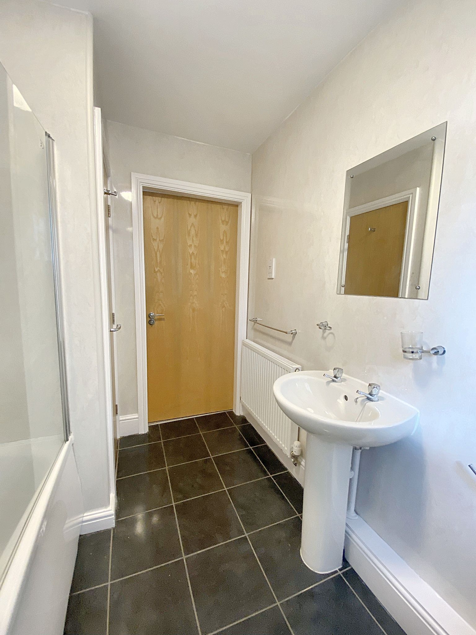 Berwig Court Coedpoeth Apartment to let in Reading