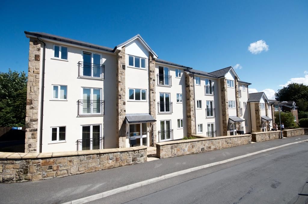 Chapel Corner Brake Road house to let in Reading