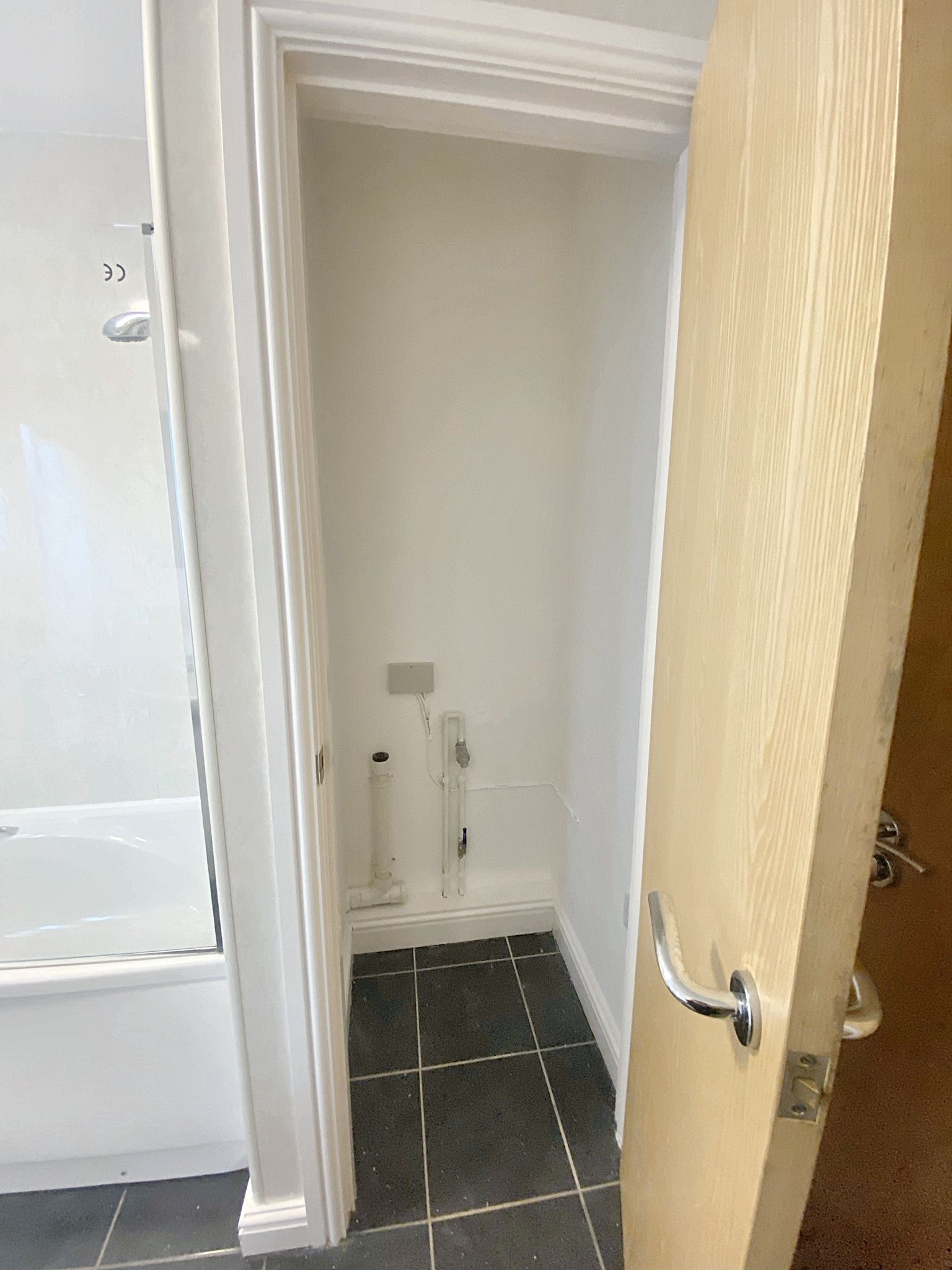 Berwig Court Coedpoeth Apartment to let in Reading