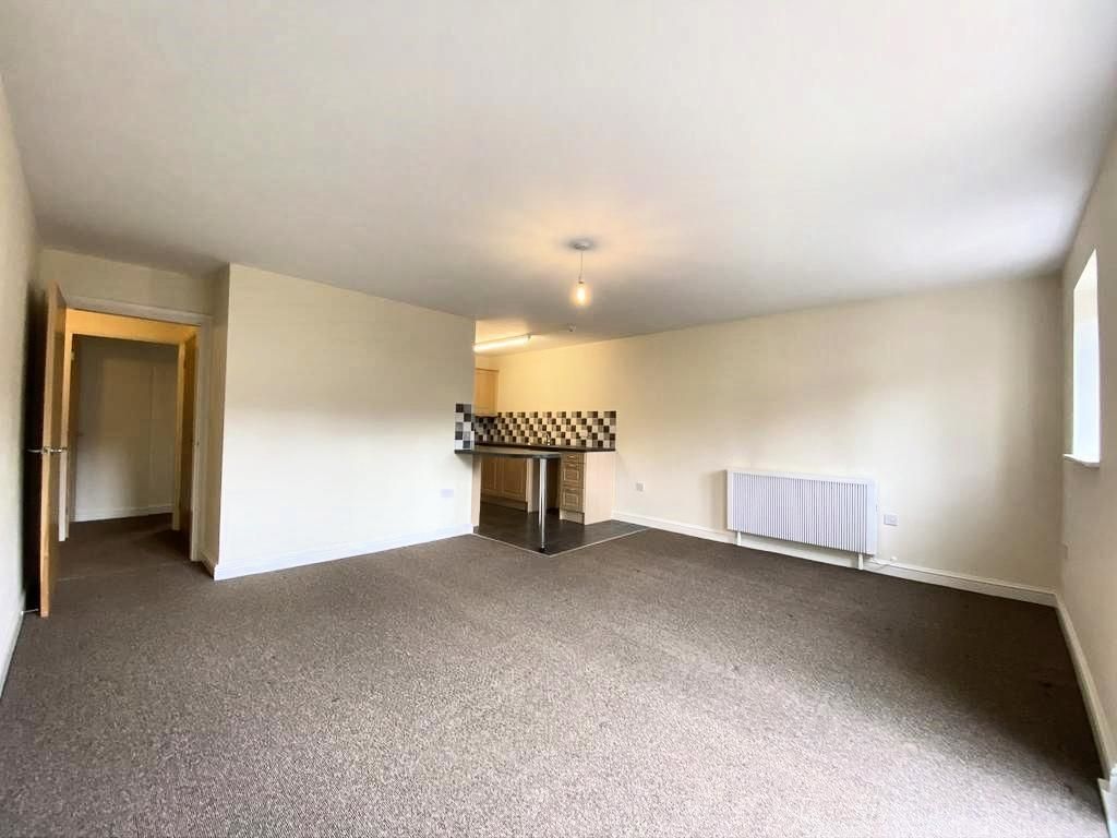 Chapel Corner Brake Road house to let in Reading