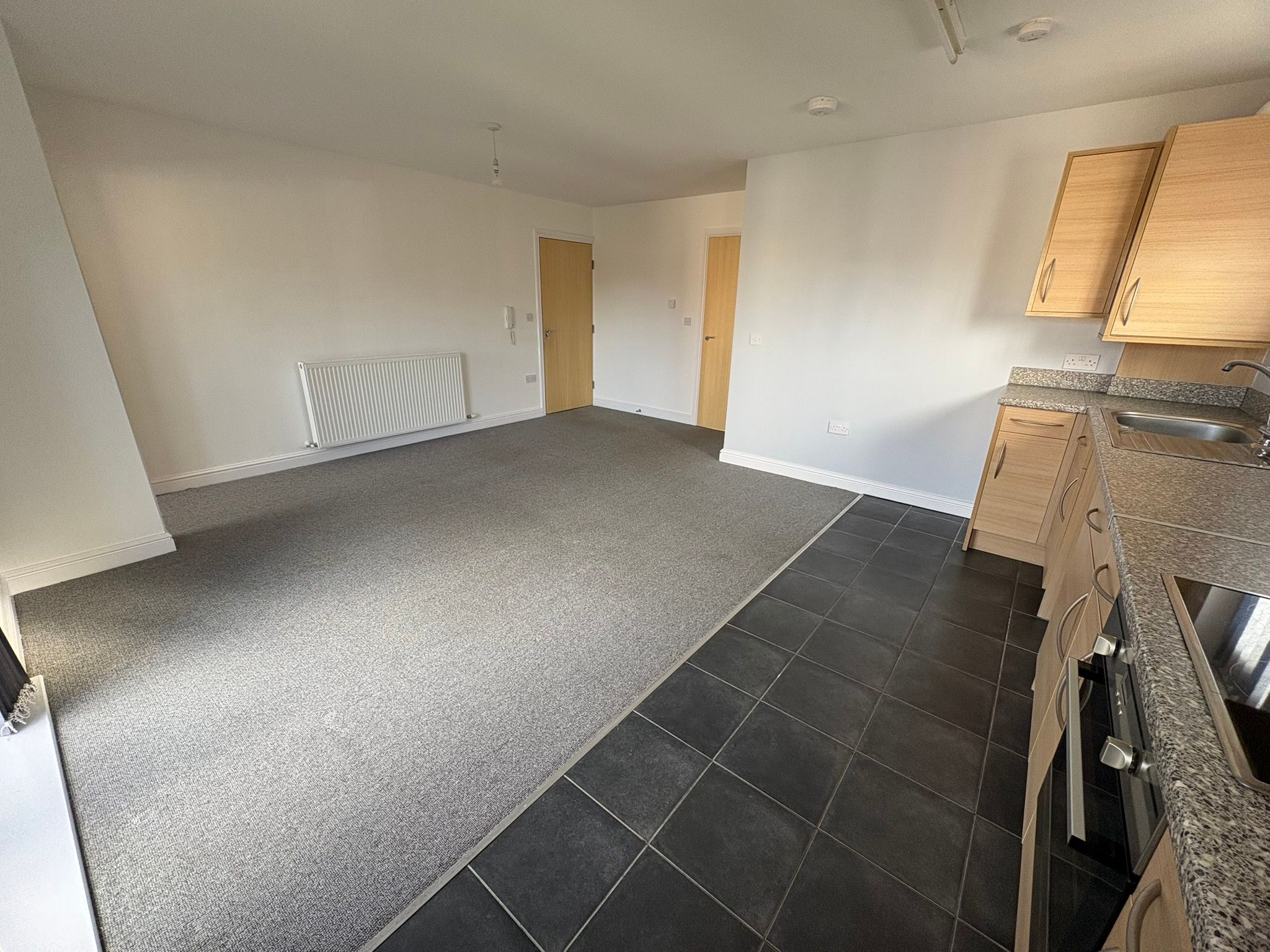 Berwig Court Coedpoeth Apartment to let in Reading